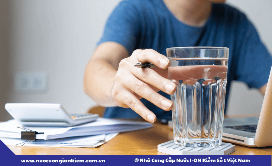 Nước ion kiềm đóng chai mua ở đâu? Top 4 địa điểm uy tín